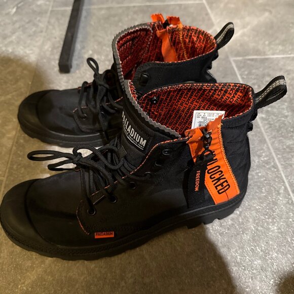 Palladium Pampa Unlocked Unisex Lace Up Ankle Boots In BlackSize US 10 D main image 7